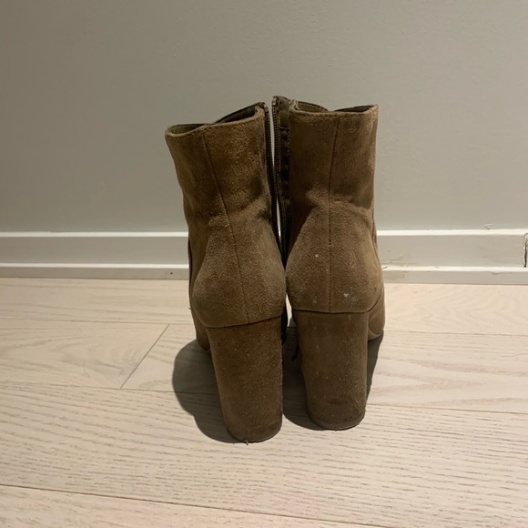 Tan Suede Nine West boots - Picture 3 of 3